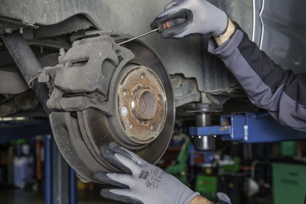 this image shows truck brake services in Irvine, California